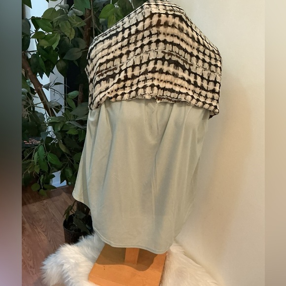 Women’s Anne Klein Abstract-Print Split-Neck Flutter-Sleeve Top Large - Picture 7 of 15